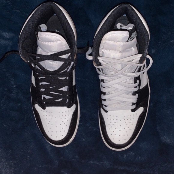 Air Jordan 1 Dark Mocha size 11 US - Picture 3 of 5